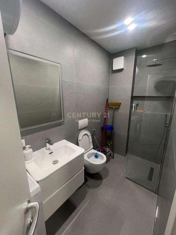2+1 apartment for rent on Barricades Street