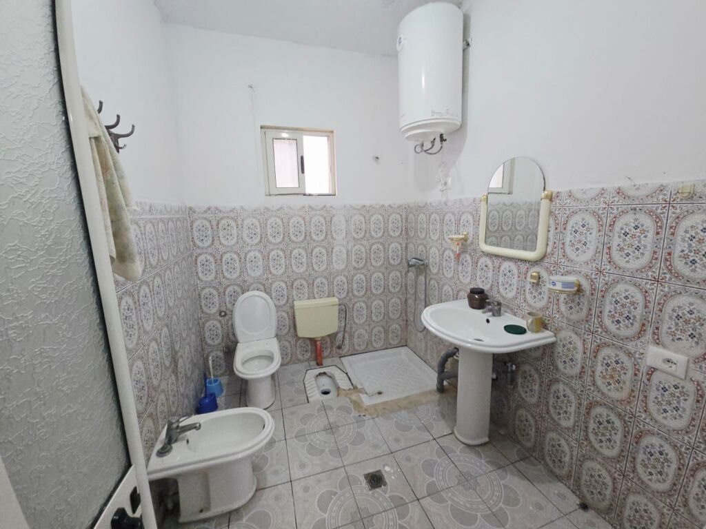 FIRST FLOOR OF A PRIVATE VILLA FOR RENT IN SHKALLNUR