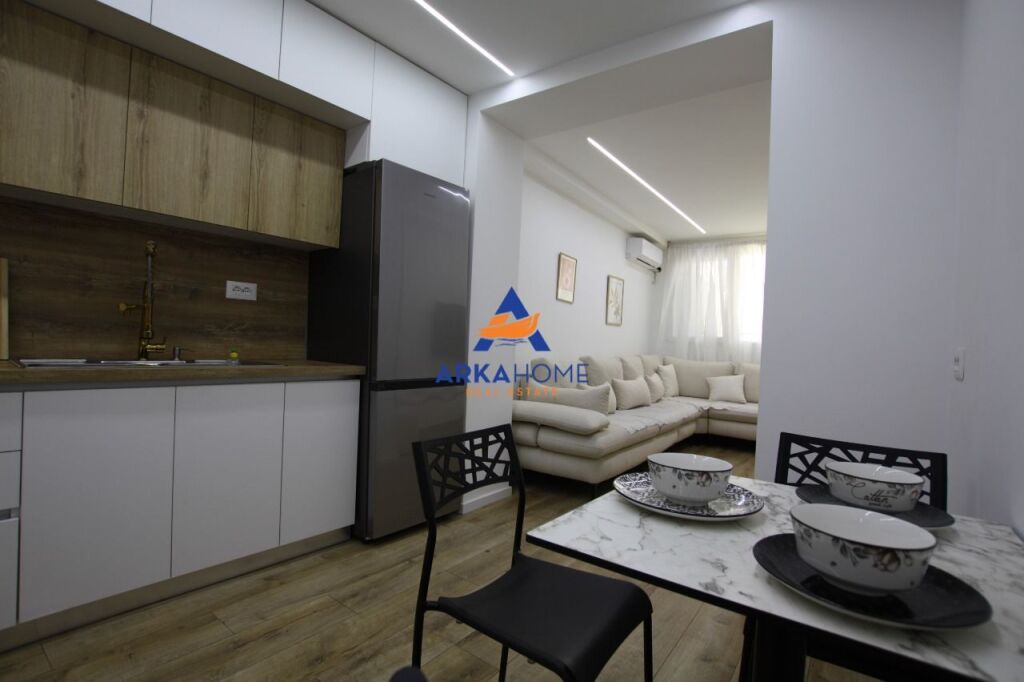 AFFITTASI APPARTAMENTO 1+1 21 DICEMBRE 650 €