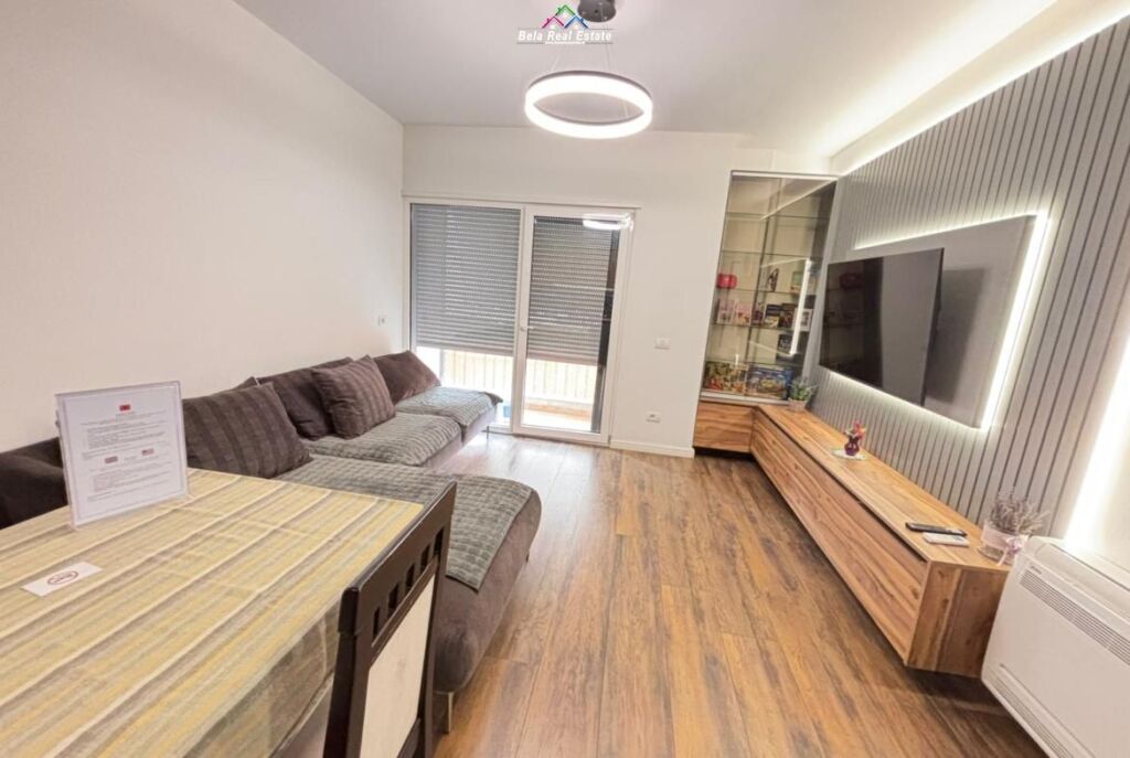 Apartament me Qera 1+1 Tek Komuna E Parisit (ID B2101487) Tirane