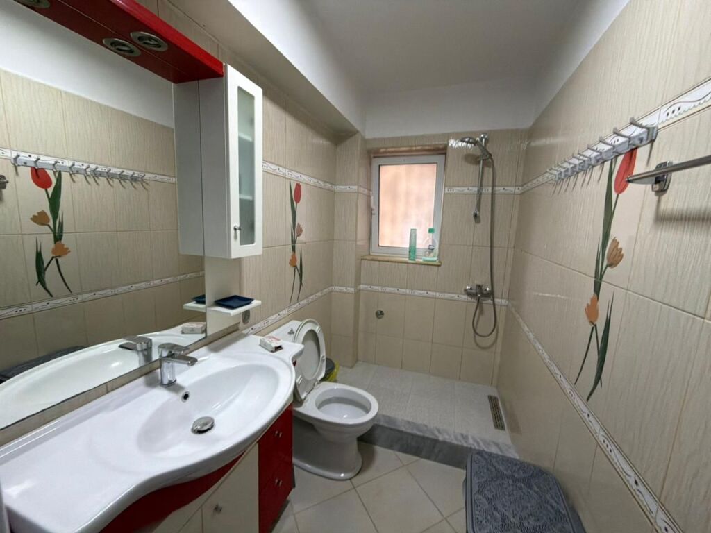 Shitet , Apartament 3+1 📍Pazari i Ri