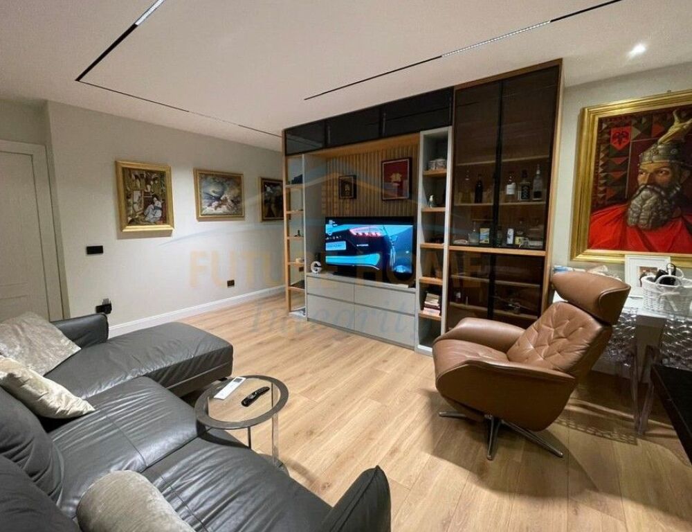 Qera, Apartament 2+1+2, Shallvaret, Tiranë..