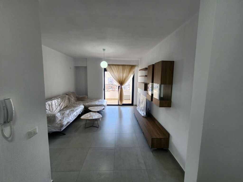 APPARTAMENTO 2+1 IN AFFITTO VICINO A KAZAZI, DURRËS