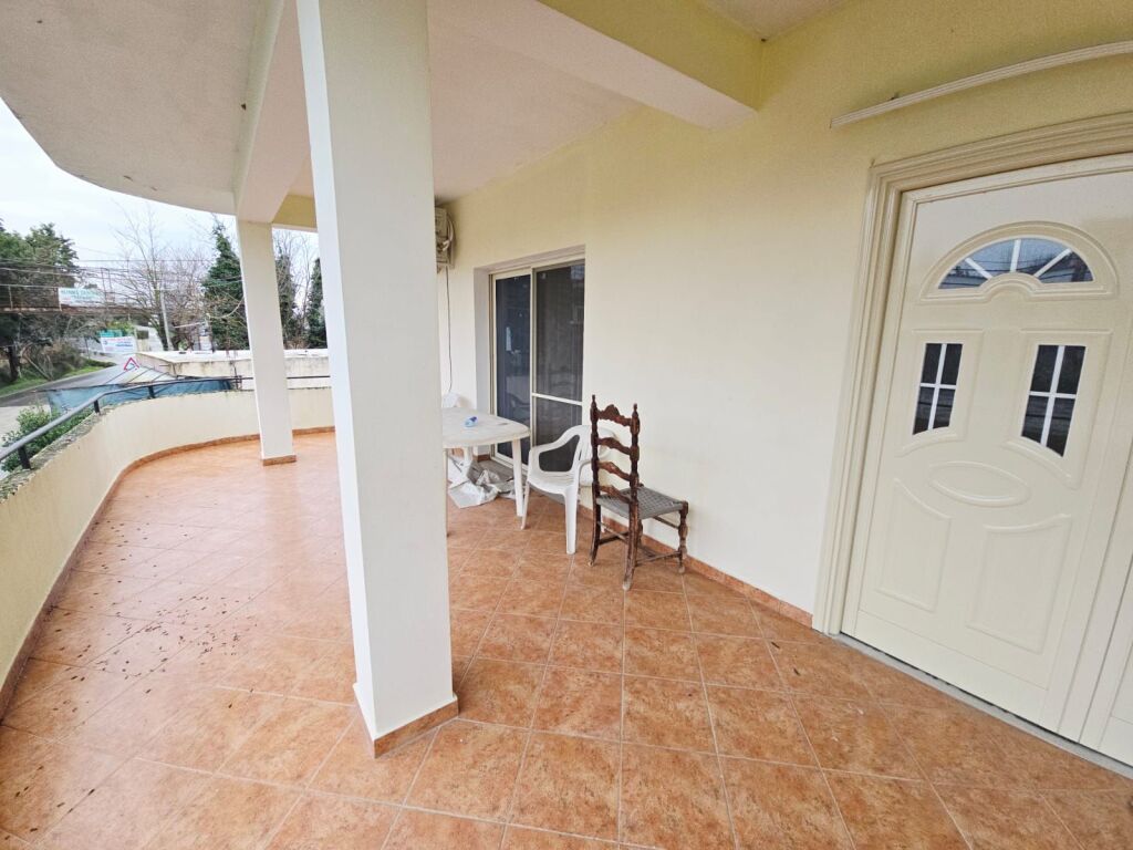 FOR RENT SECOND FLOOR OF A PRIVATE VILLA IN SHKALLNUR