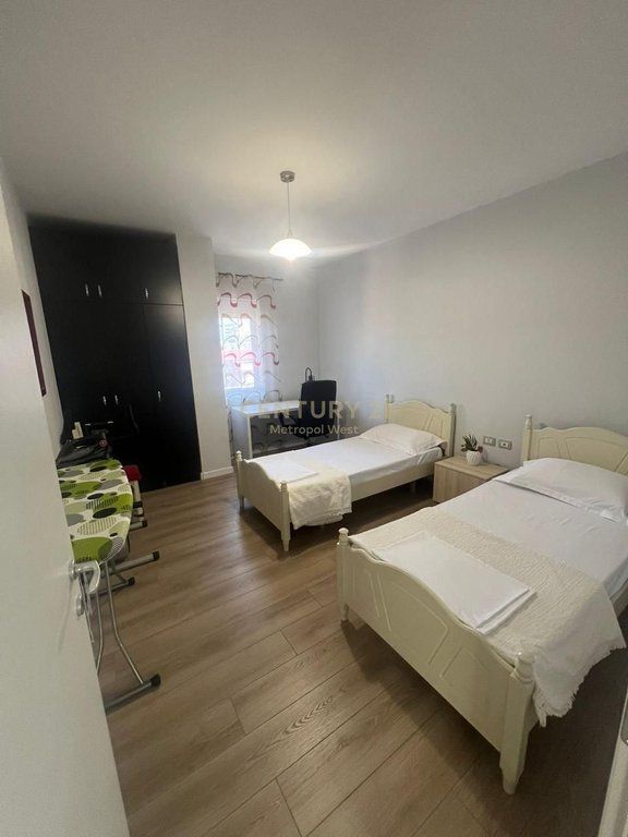 2+1 apartment for rent on Barricades Street