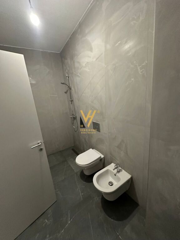 OFFICE 110 M2 FOR RENT AT 5 MAJI 85,000 LEKE