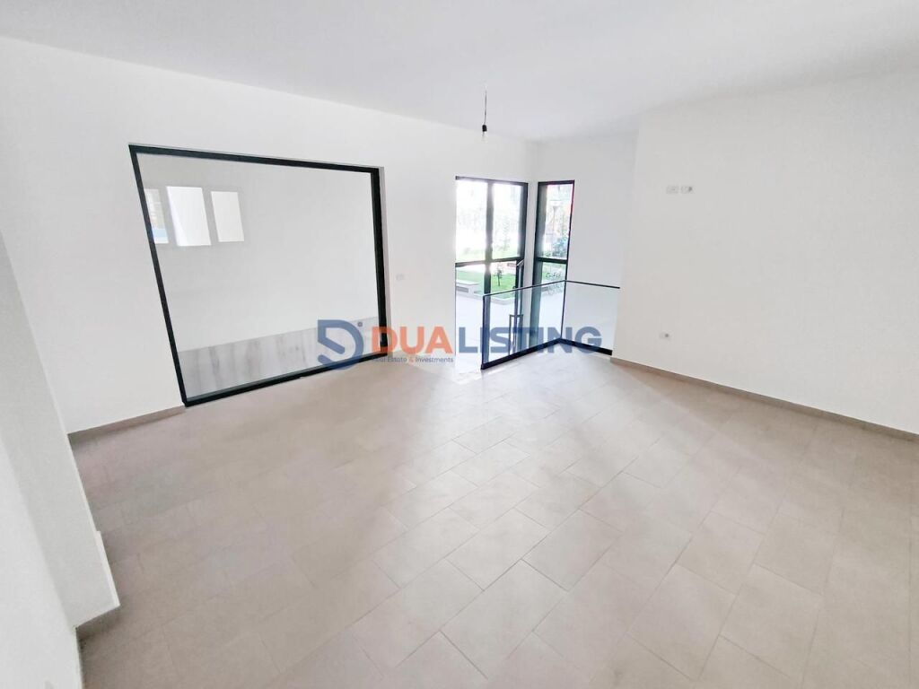 Business unit for sale at Green City Complex, Unaza e Re!