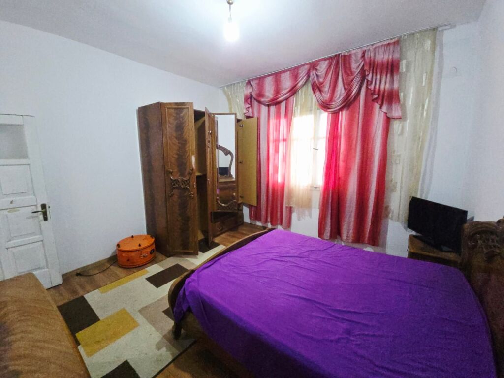 FIRST FLOOR OF A PRIVATE VILLA FOR RENT IN SHKALLNUR