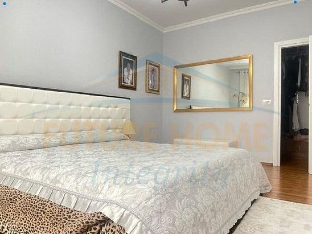 Shitet, Apartament 3+1+2, Vasil Shanto, Tiranë.