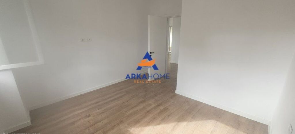 VENDESI APPARTAMENTO 3+1 PRESSO IL NUOVO MERCATO 339.000 EURO