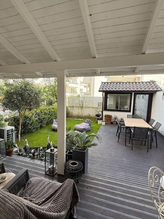 VENDESI APPARTAMENTO 2+1 CON CORTILE QERRET, VICINO ALL'HOTEL SUPREME
