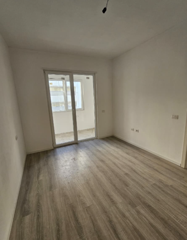 🏠 APARTMENT 1+1 FOR SALE 📍 Complex E-88 – Dritan Hoxha Street