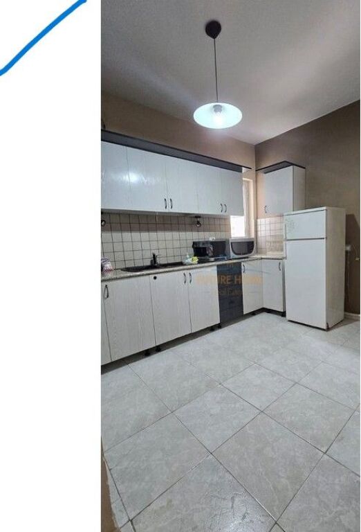 For sale, Apartment 3+1, Zogu i I Boulevard, Tirana.