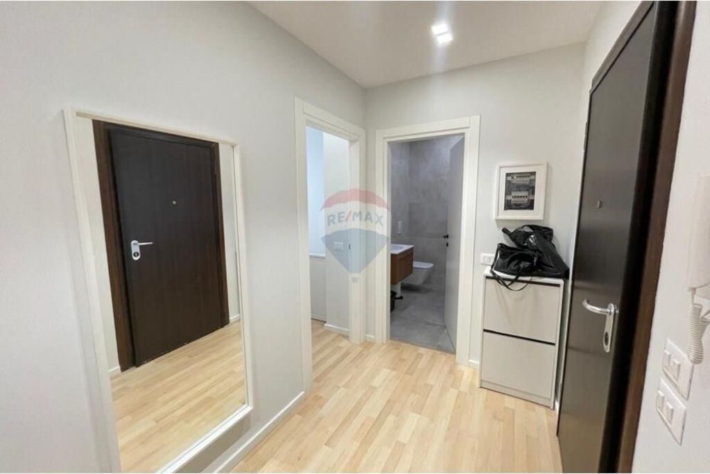 🌊🏡 APARTAMENT 2+1 PËR SHITJE – LUNGOMARE, VLORË