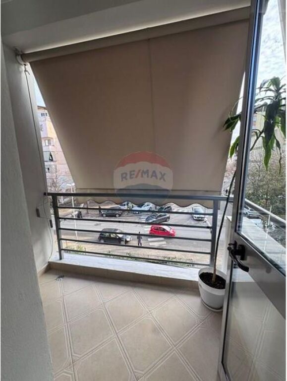 Apartament - Për Qira - Rruga Frosina Plaku, Tiranë