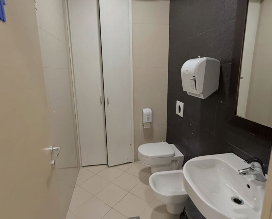 Modern Office for Rent at Delijorgji Complex 187 m2 !