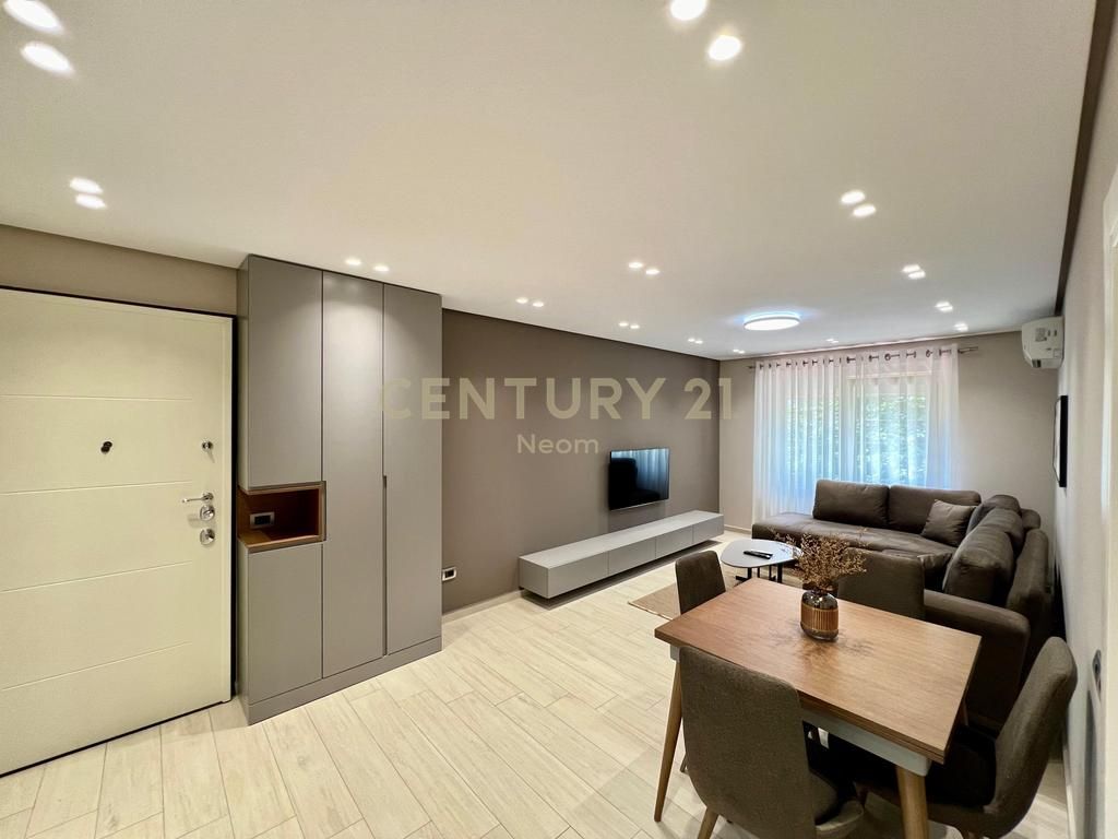 Apartment 2+1 for rent in Center