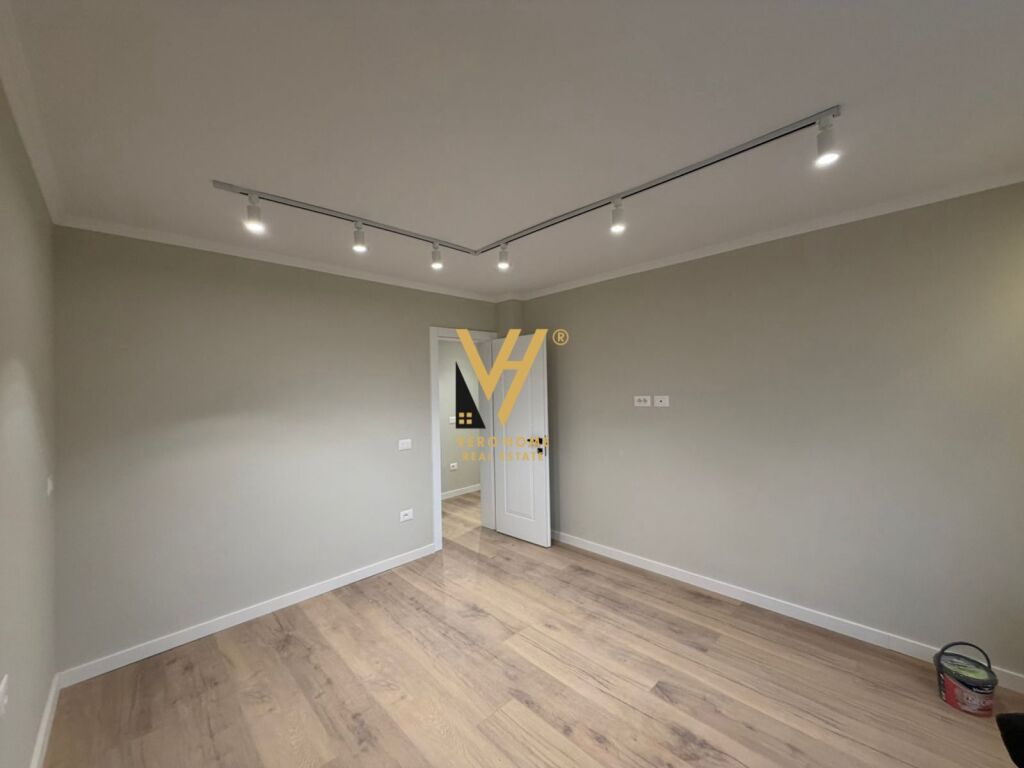 FOR SALE APARTMENT 1+1 AT 21 DHJETORI 125,000 EURO