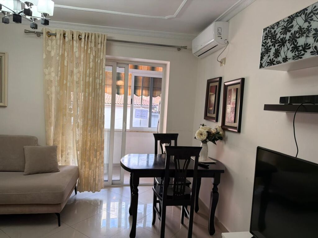 Shitet , Apartament 3+1 📍Pazari i Ri