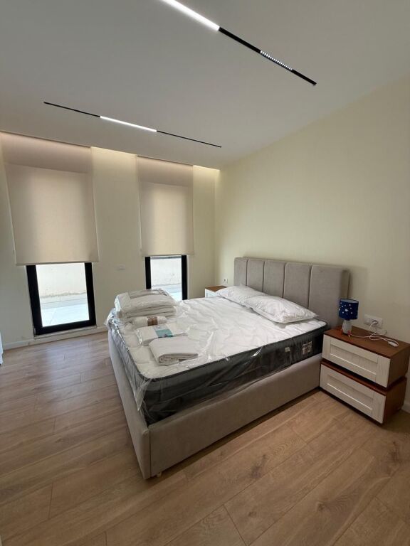 Apartament 2+1+2+verande , Siri Kodra