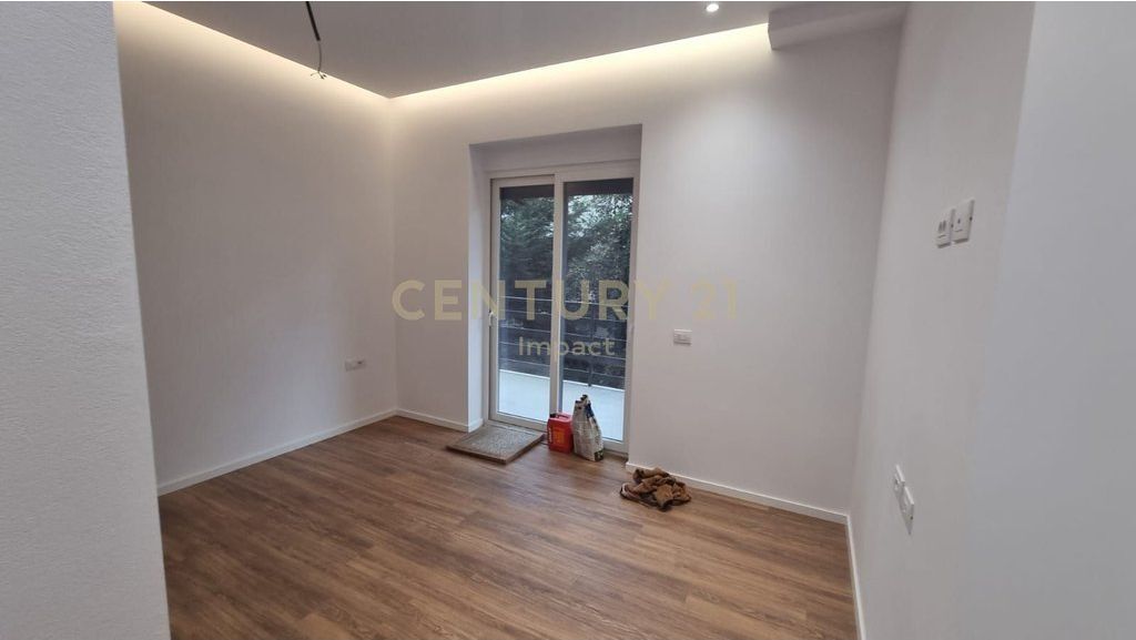 Apartment 2+1+2 for Sale at Dry Lake