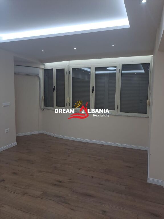 Jepet me qera apartament 2+1 per zyra, ne qender afer 9 Katesheve , Tirane (ID 42215473)
