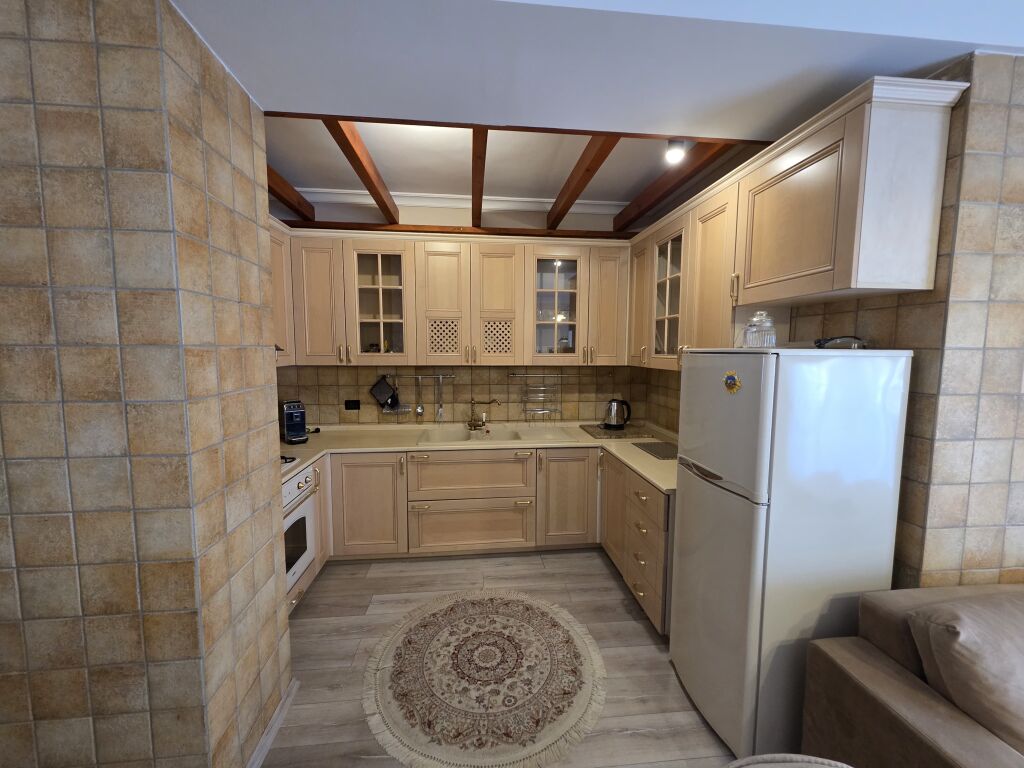 Qender Tirane Shitet Apartament 2+1+2