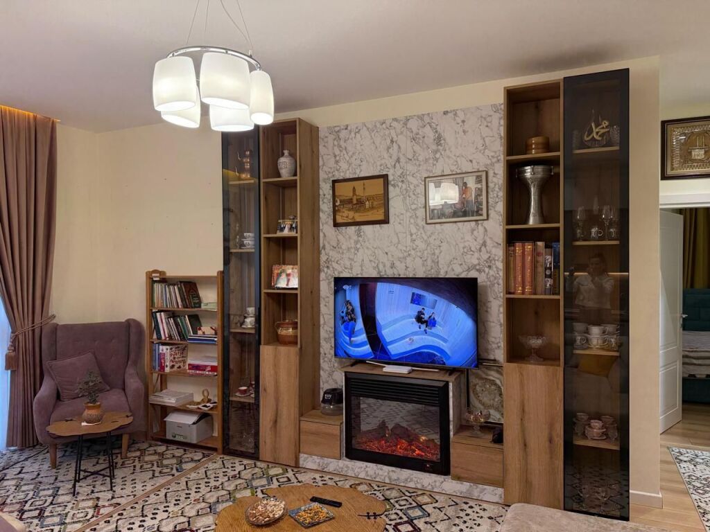 Modern Apartment for Rent at Former Dinamo Factory - 5th May Street !!