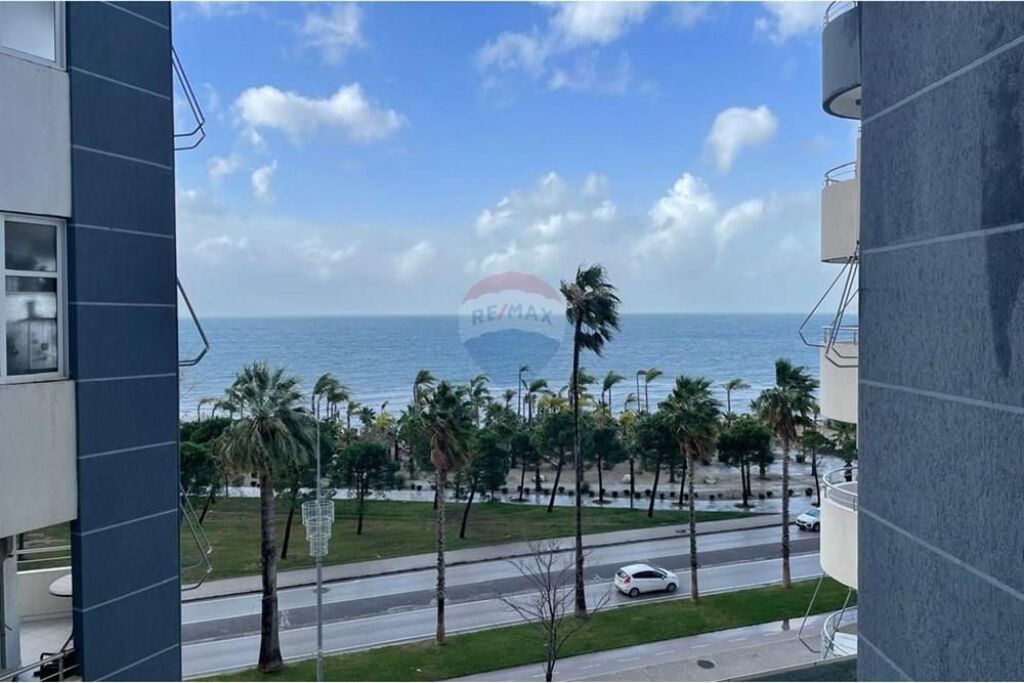 🌊🏡 APARTAMENT 2+1 PËR SHITJE – LUNGOMARE, VLORË