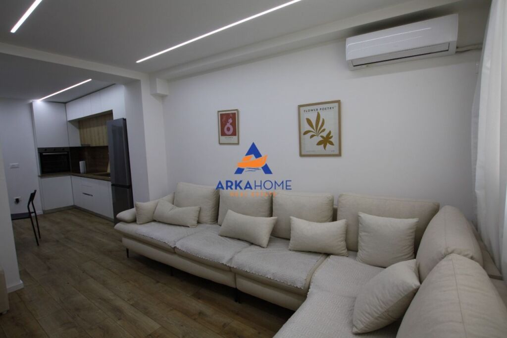 AFFITTASI APPARTAMENTO 1+1 21 DICEMBRE 650 €