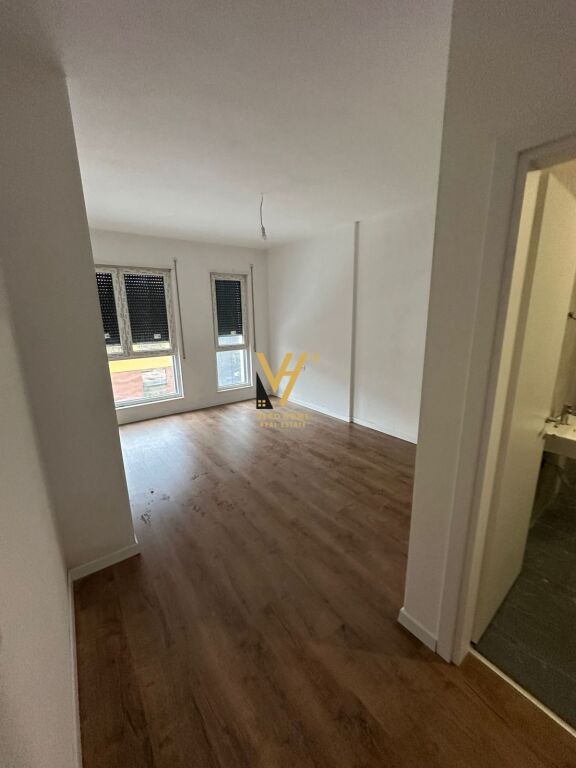 OFFICE 110 M2 FOR RENT AT 5 MAJI 85,000 LEKE