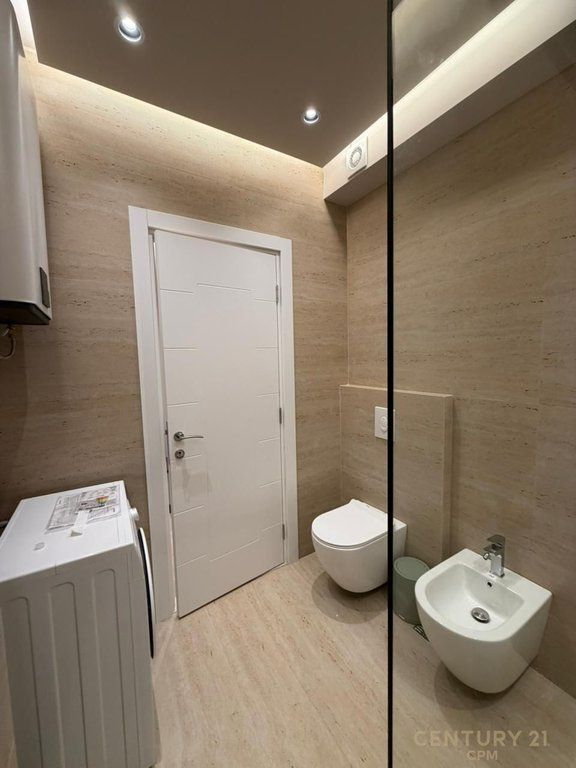 1+1 Apartment for rent at the Tirana Lake