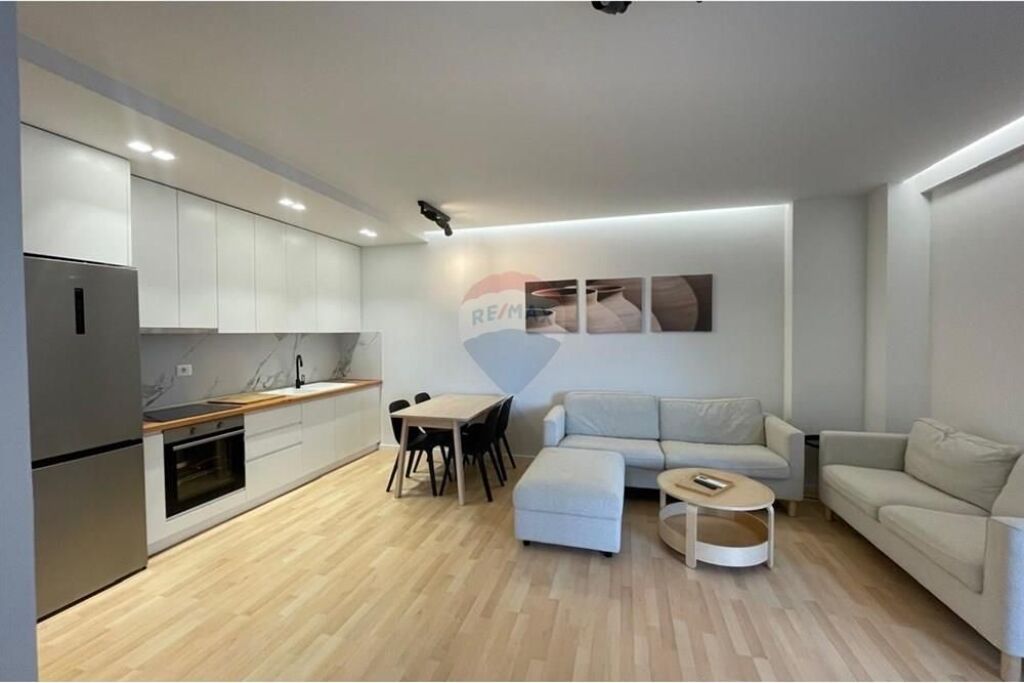 🌊🏡 APARTAMENT 2+1 PËR SHITJE – LUNGOMARE, VLORË