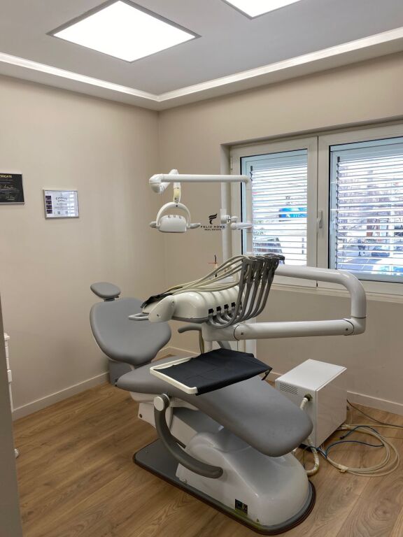 NEGOZIO IN AFFITTO 85 M2 PONTE DI NESHARAKU 1.500 EURO