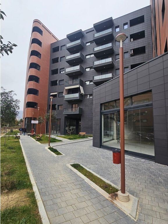 Locale Commerciale in Affitto – Oasis Residenza 2