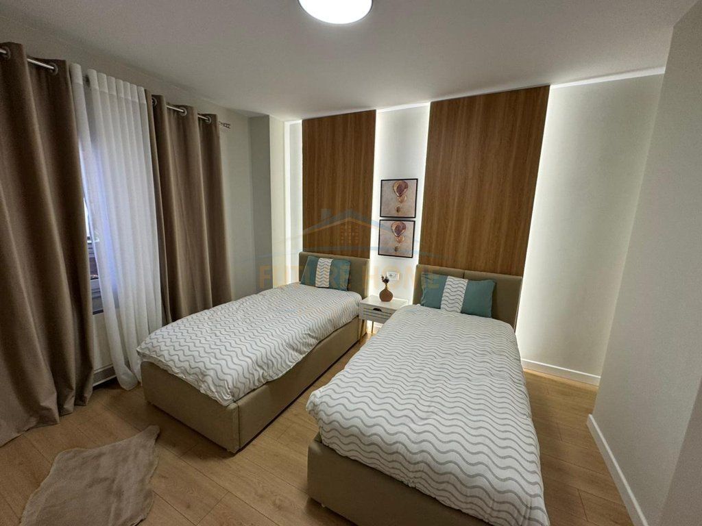 Shitet apartament 2+1+2 Don Bosko ,prane Zogut te zi