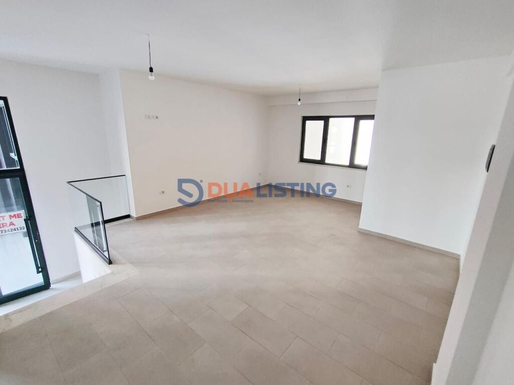 Business unit for sale at Green City Complex, Unaza e Re!