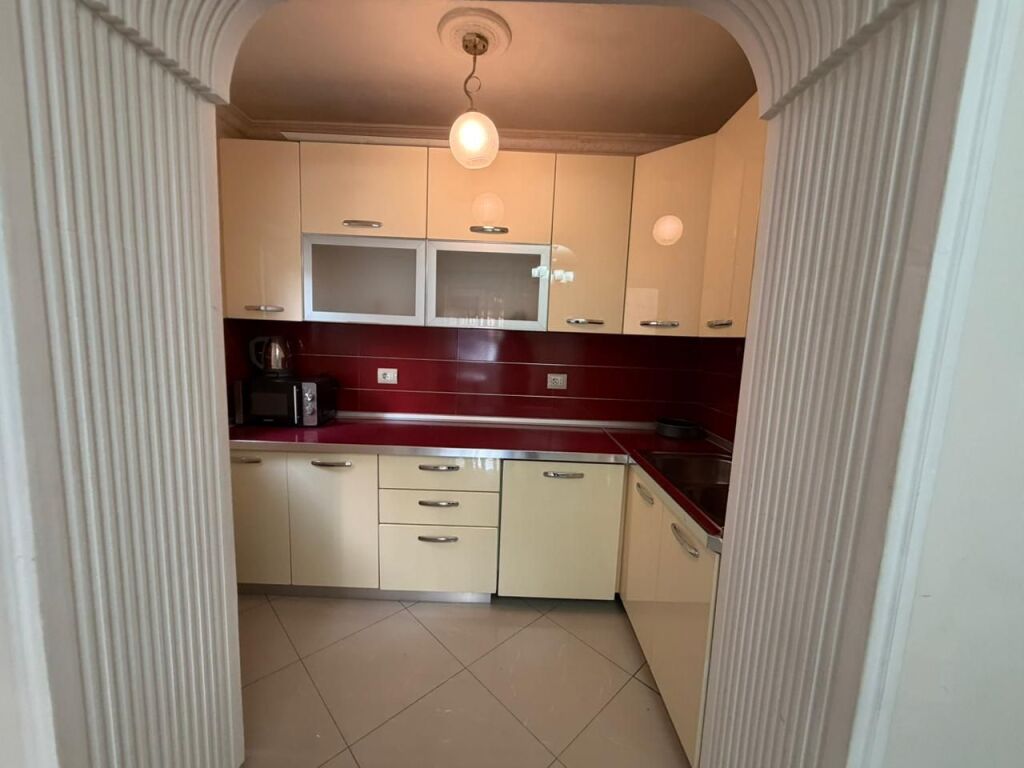 Shitet , Apartament 3+1 📍Pazari i Ri