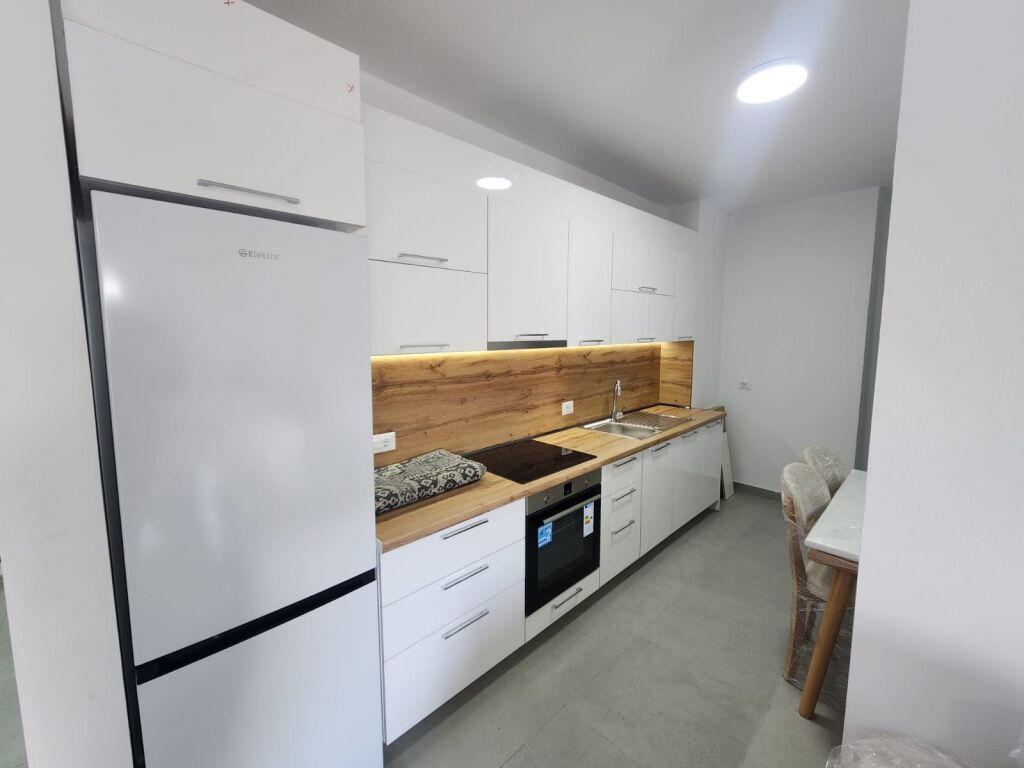 APPARTAMENTO 2+1 IN AFFITTO VICINO A KAZAZI, DURRËS