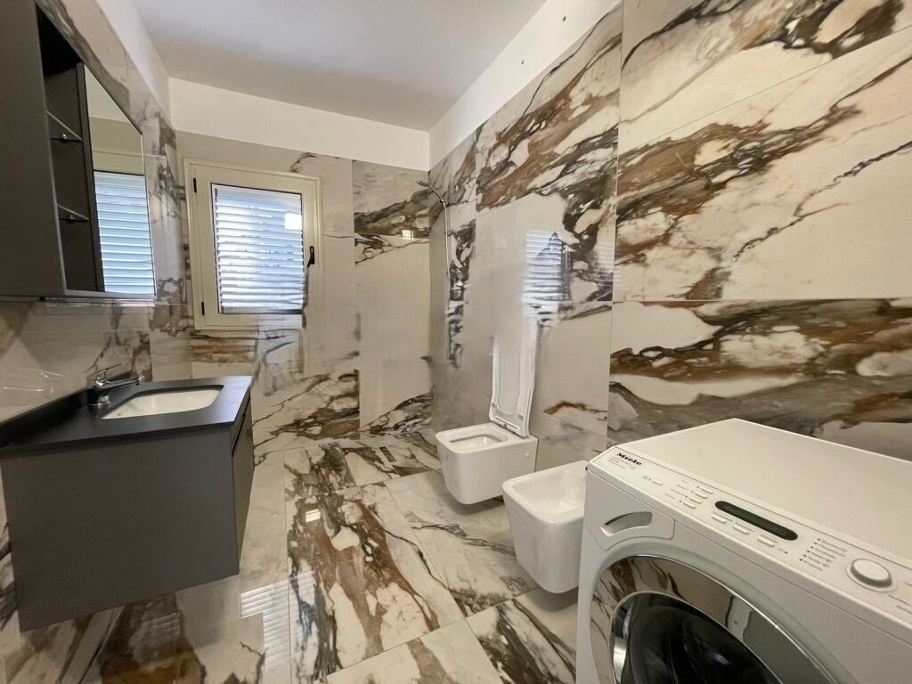 FOR RENT 2+1 APARTMENT VILLA FLOOR NEAR THE BRIGADE BUILDING!!!