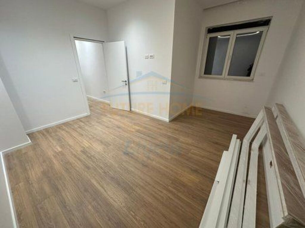 In vendita, Appartamento 2+1, Via Eduard Mano, Lago Secco, Tirana.