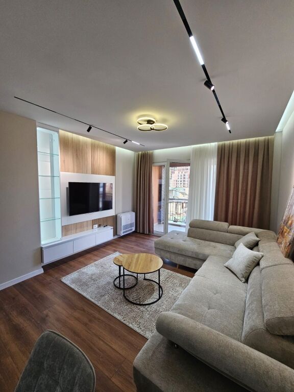Apartament modern 2+1 tek Ish Fusha e Aviacionit!
