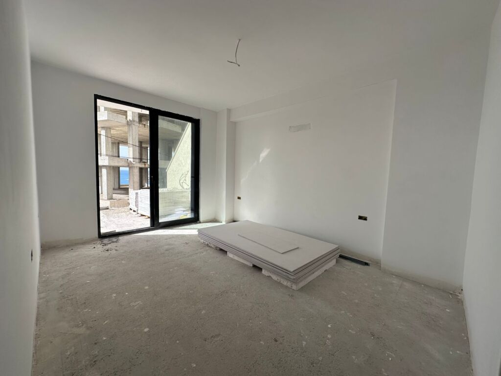 Saranda sale Apartment with private pool