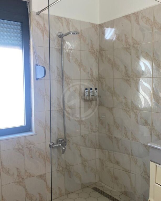 Apartament me Qira