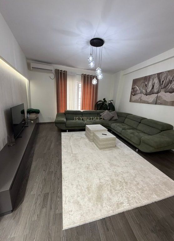 Appartamento 3+1+2 in vendita in Via Besim Alla – 270.000 €