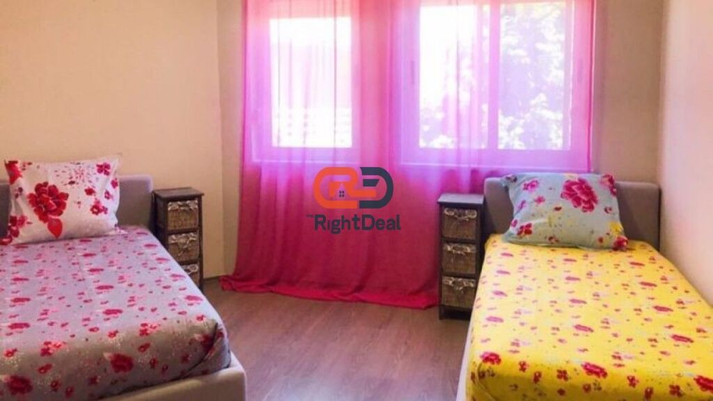 Nel Golfo di Lalëzit, Residenza Lura 1, Vendesi Duplex con Cortile Diviso in 2 Appartamenti 2+1 Perfetti per Investimento !