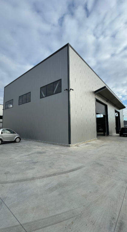 🏭 Capannone + Terreno in Vendita – Prush