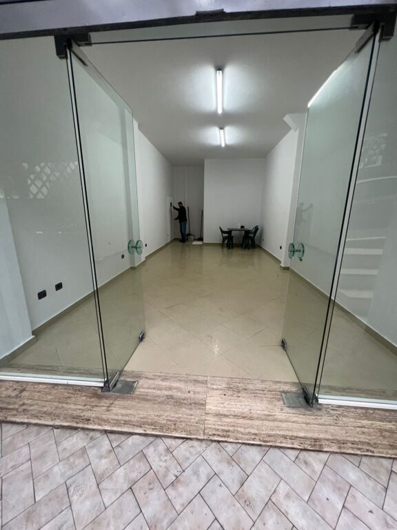 BUSINESS PREMISES FOR RENT IN THE VILA ZOGU AREA