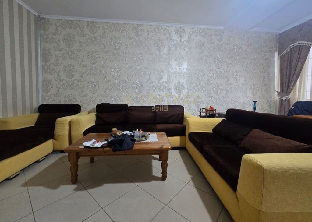 Appartamento 2+1+2+Posto Auto In Vendita a Irfan Tomini, Tirana - 320,000€ | 130 m²