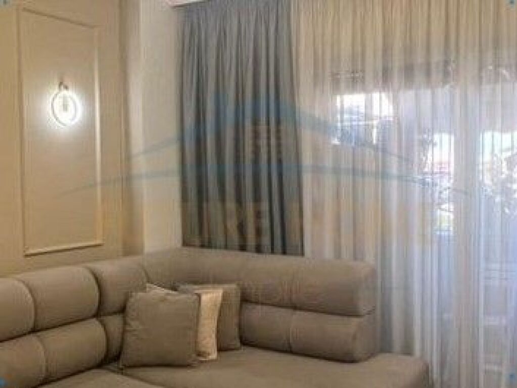 Shitet, Apartament 2+1+2, Quartum Residence, Rruga Jordan Misja, Tiranë.